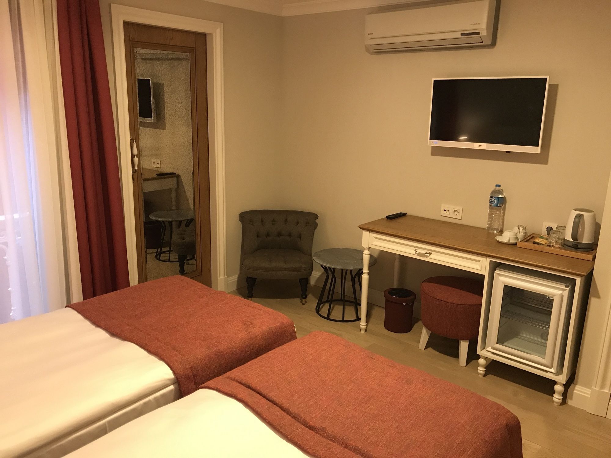 Amofta Hotel Taksim Istanbul Exterior photo